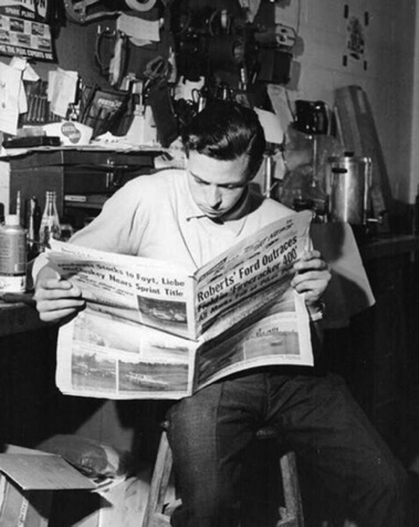 JIm épluche les résultas sportifs...
Contribution Bob Holand du forum Facebook